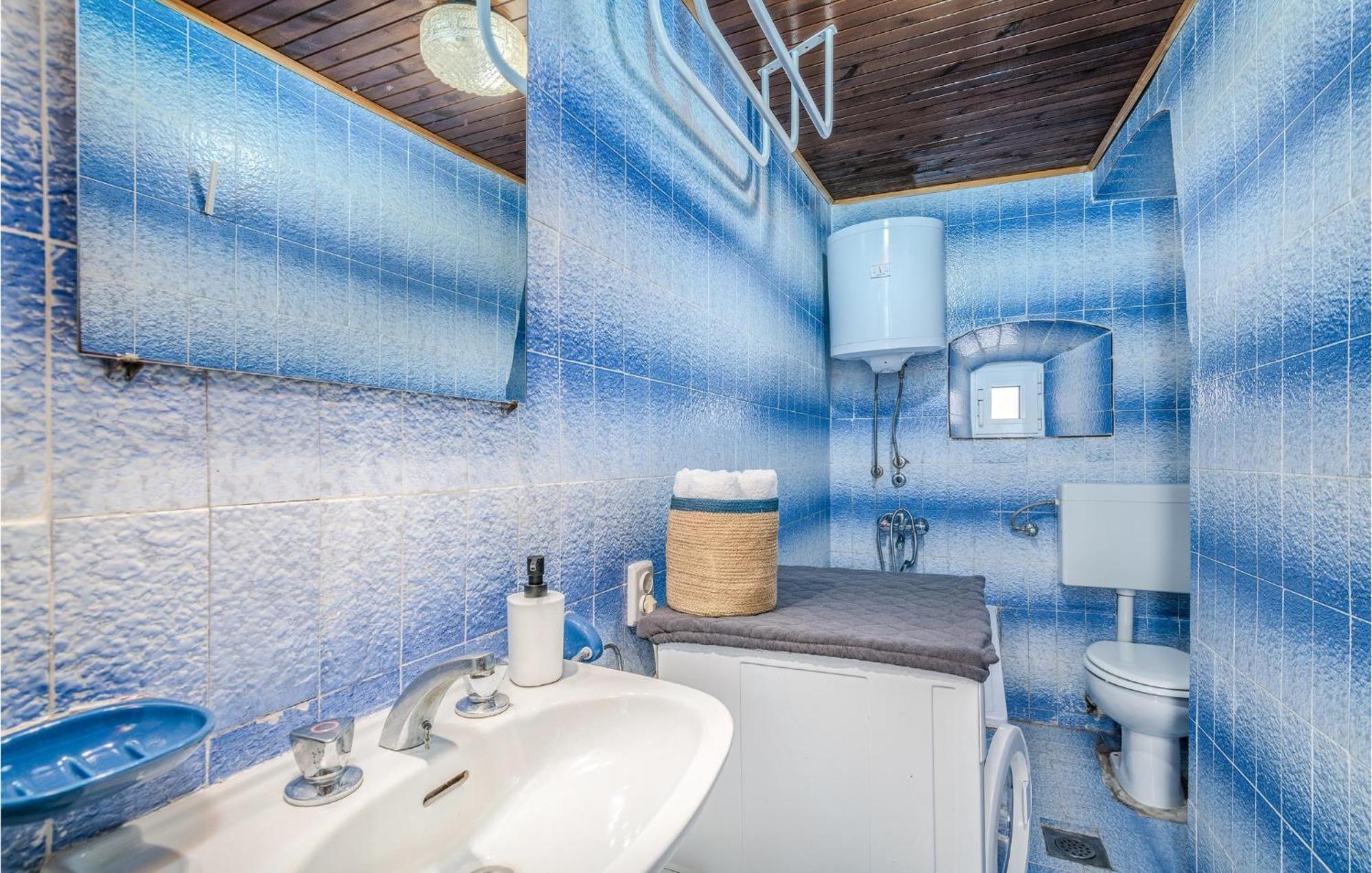 2 Bedroom Gorgeous Home In Baska Экстерьер фото